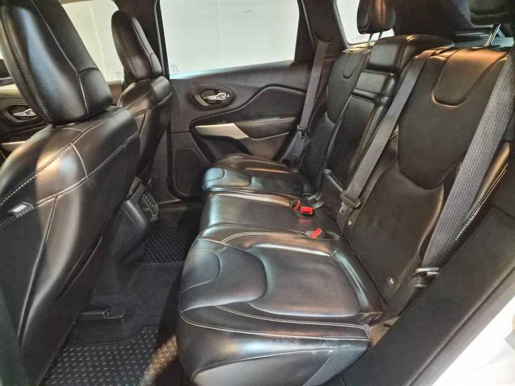 Jeep Cherokee - Vista 7