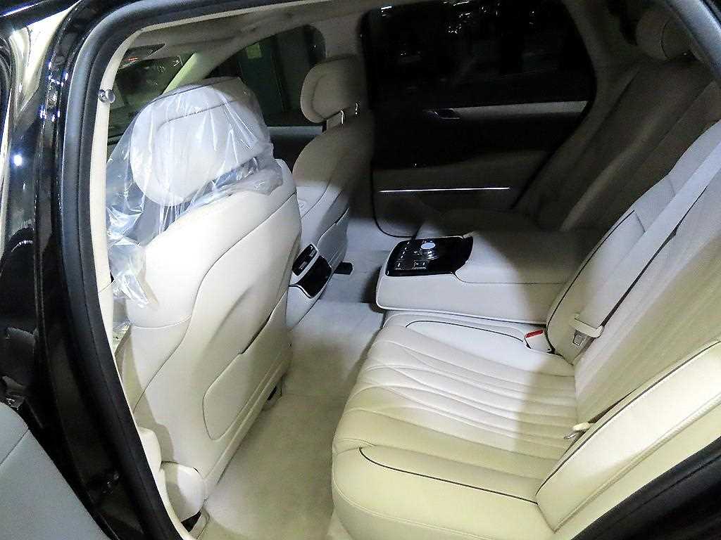 Genesis G80 - Vista 7