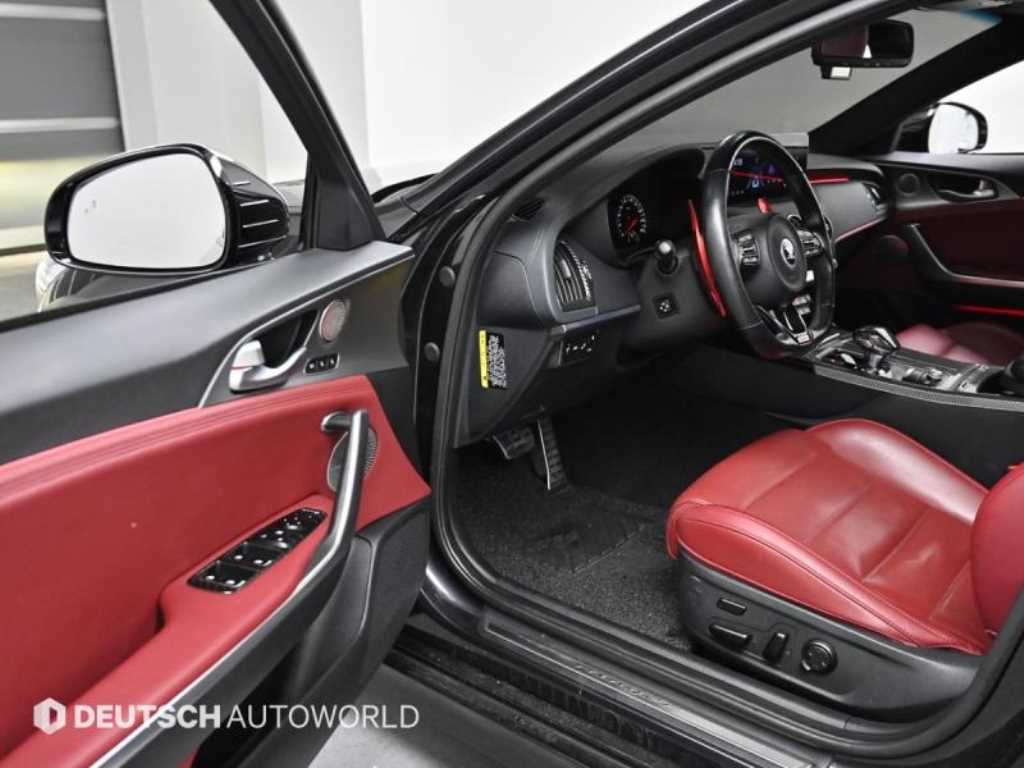 KIA Stinger - Vista 11