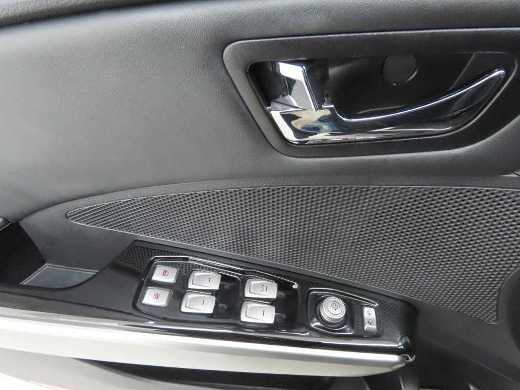 Ssangyong Tivoli - Vista 9