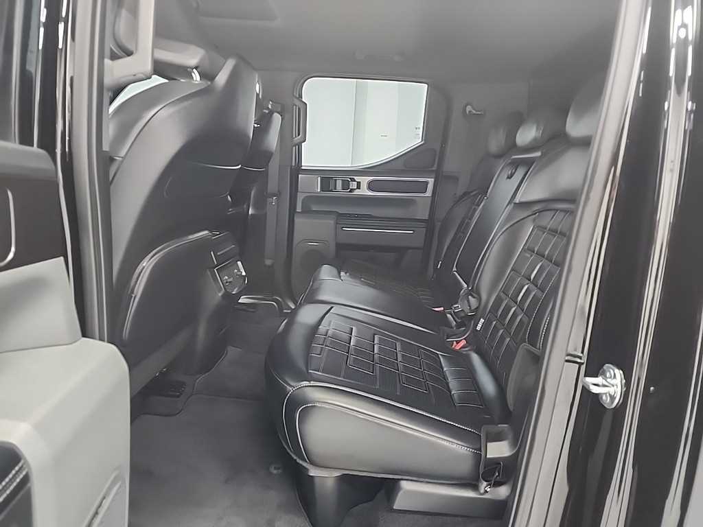 KIA Tasman - Vista 12