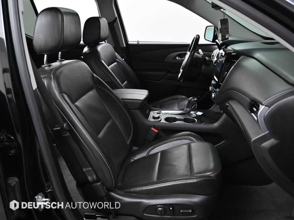 Chevrolet Travers - Vista 10