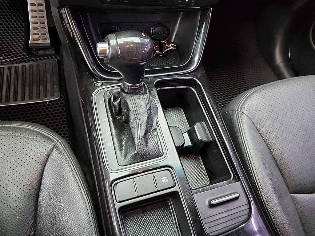 KIA Sorento - Vista 8