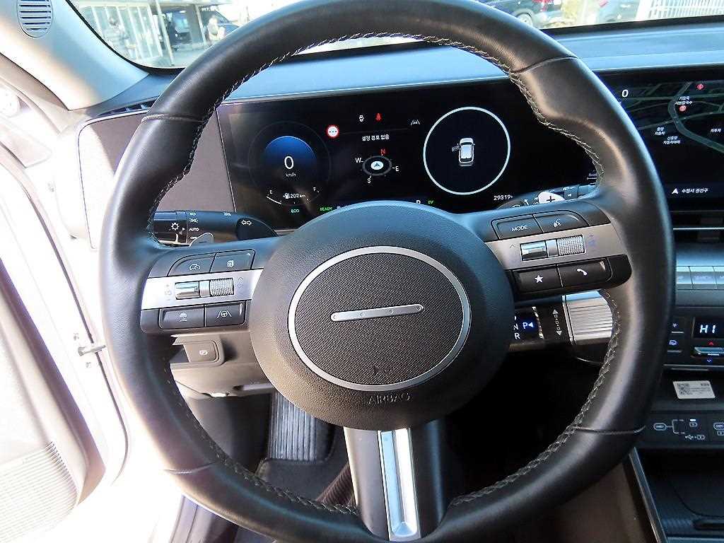 HYUNDAI Kona - Vista 8