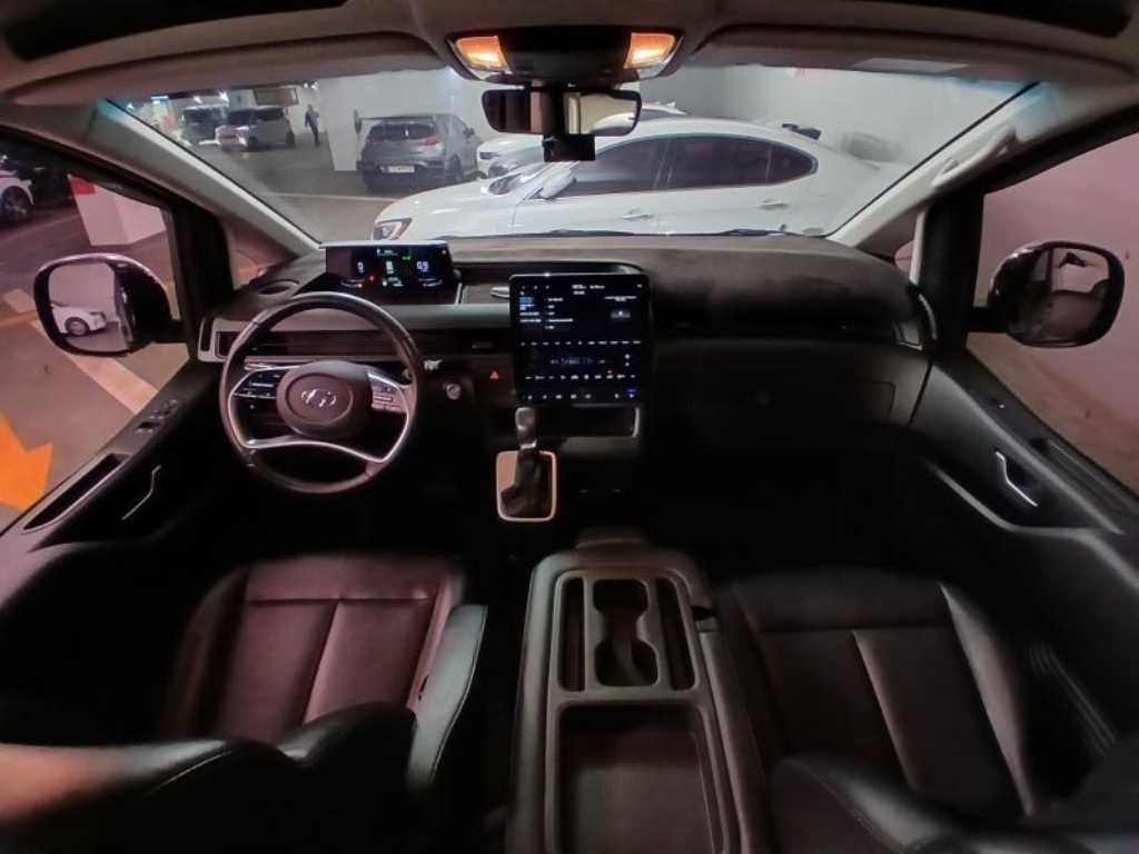 HYUNDAI Staria - Vista 6