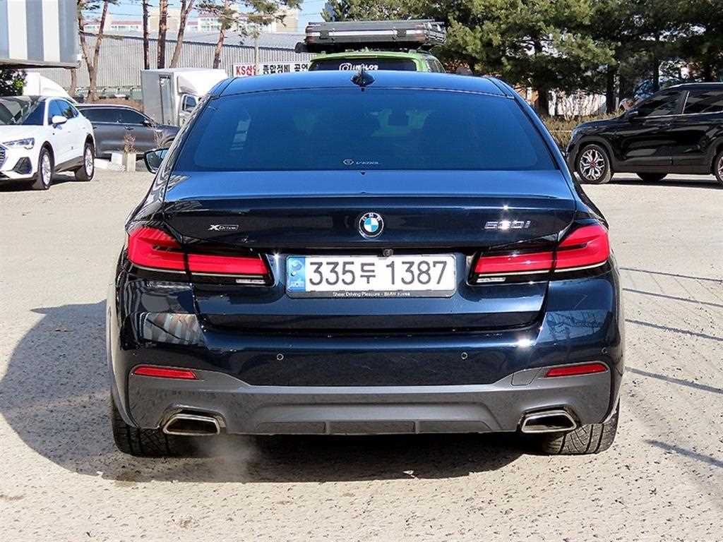 BMW 5 Series - Vista 4