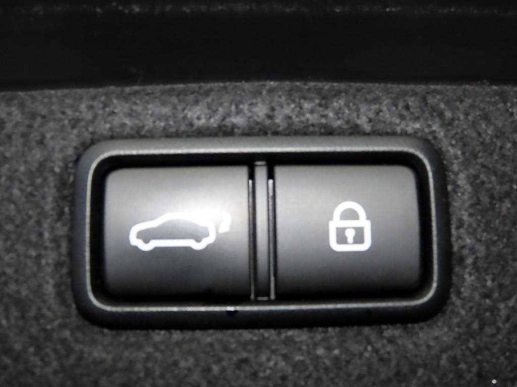 Genesis G80 2018 Negro - Importación desde Corea - HF Imports Iquique - Foto 16