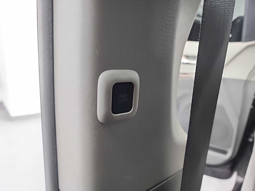 Toyota Siena 2014 Gris - Importación desde Corea - HF Imports Iquique - Foto 14