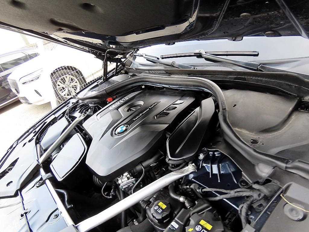 BMW 5 Series 2019 Negro - Importación desde Corea - HF Imports Iquique - Foto 19