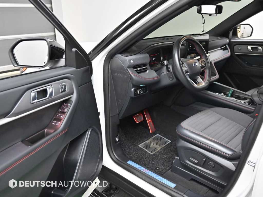 Ford Explorer - Vista 11