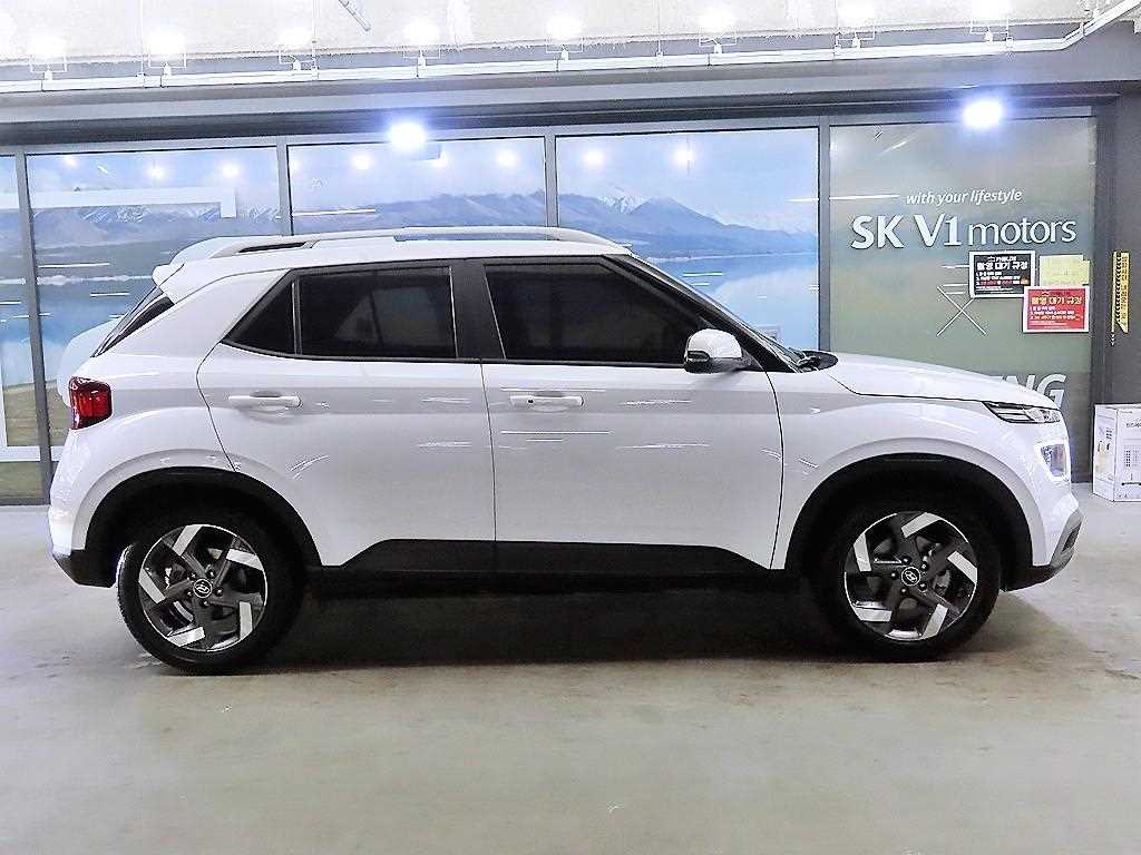HYUNDAI Venue - Vista 3