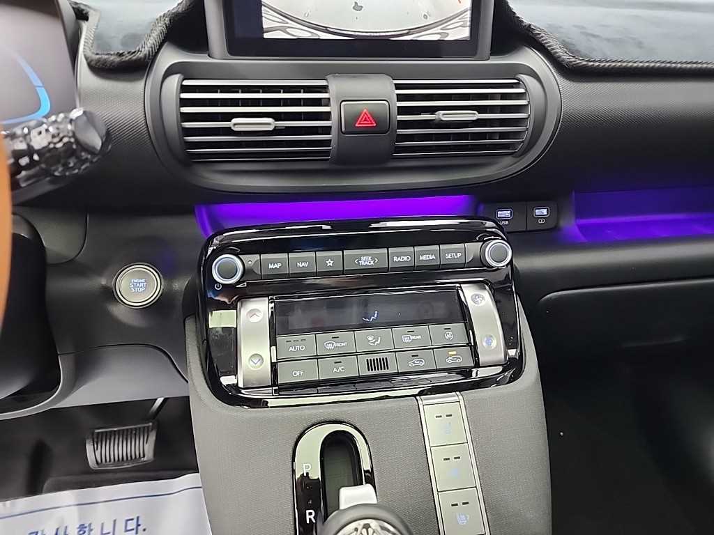 HYUNDAI Casper - Vista 10