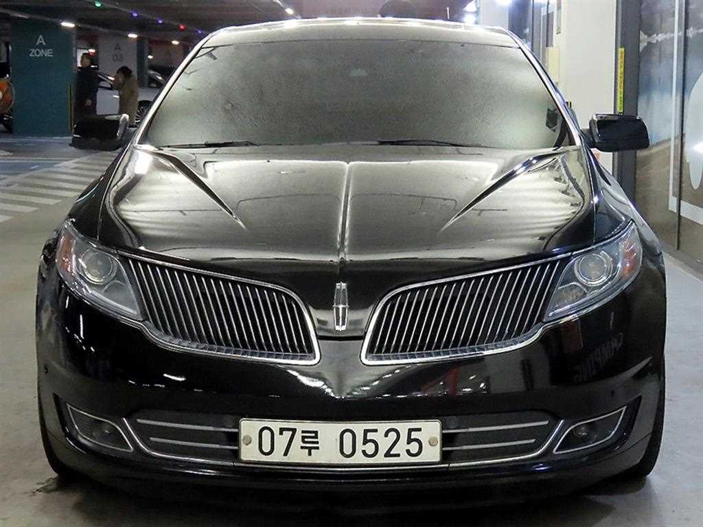 Lincoln MKS - Vista 2