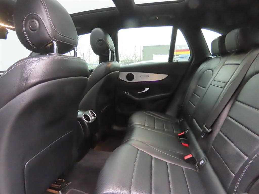 Mercedes Benz GLC Class - Vista 6