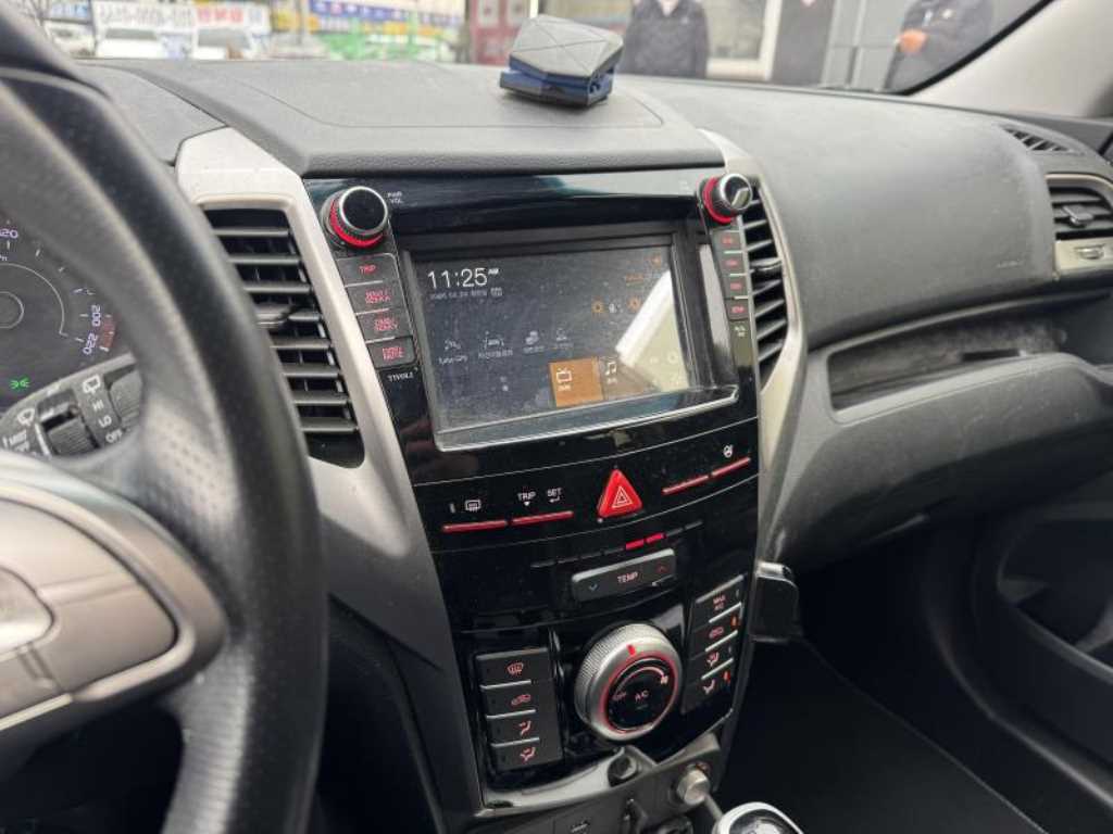 Ssangyong Tivoli - Vista 10