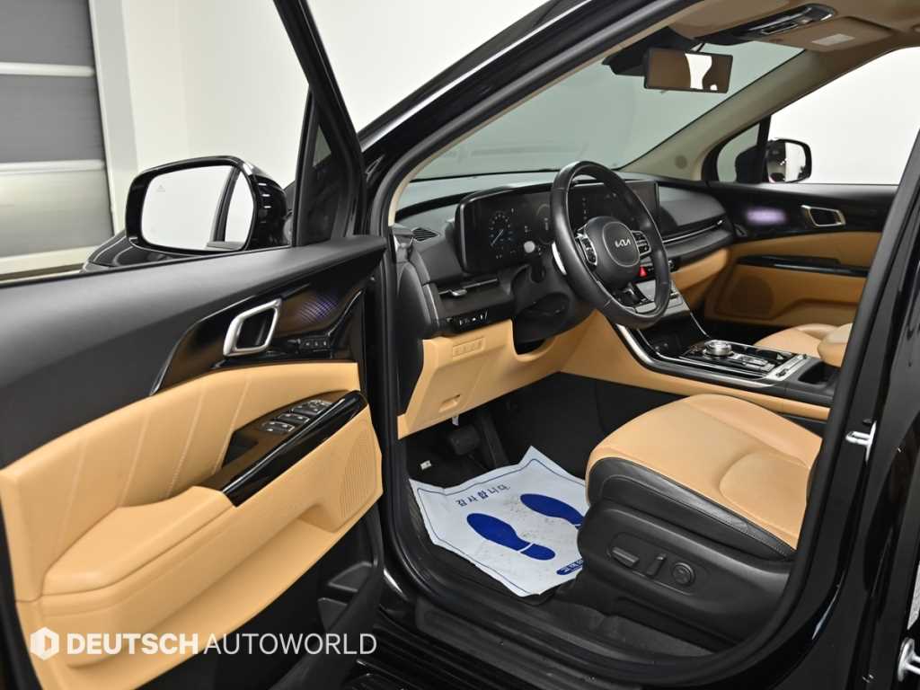 KIA Carnival - Vista 11