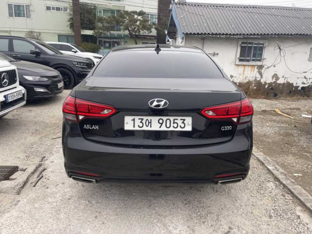 HYUNDAI Aslan - Vista 4