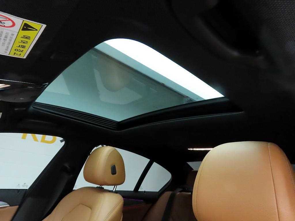 BMW 5 Series 2018 Negro - Importación desde Corea - HF Imports Iquique - Foto 15