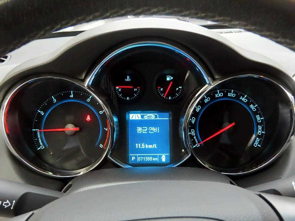 Chevrolet Cruise - Vista 6