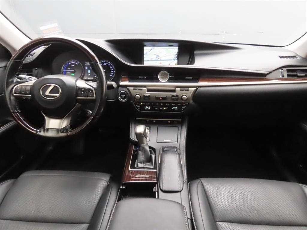 Lexus ES - Vista 7