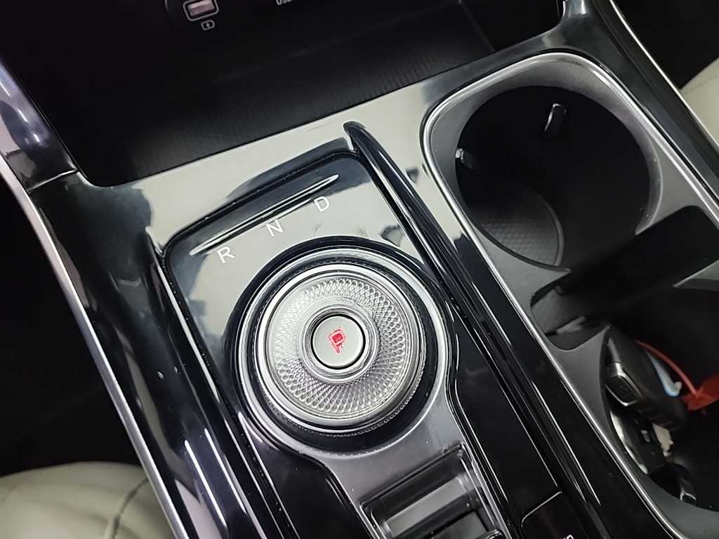 KIA Carnival - Vista 8