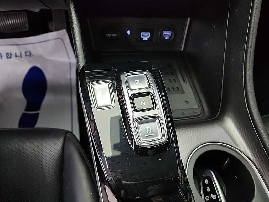 HYUNDAI Sonata - Vista 8