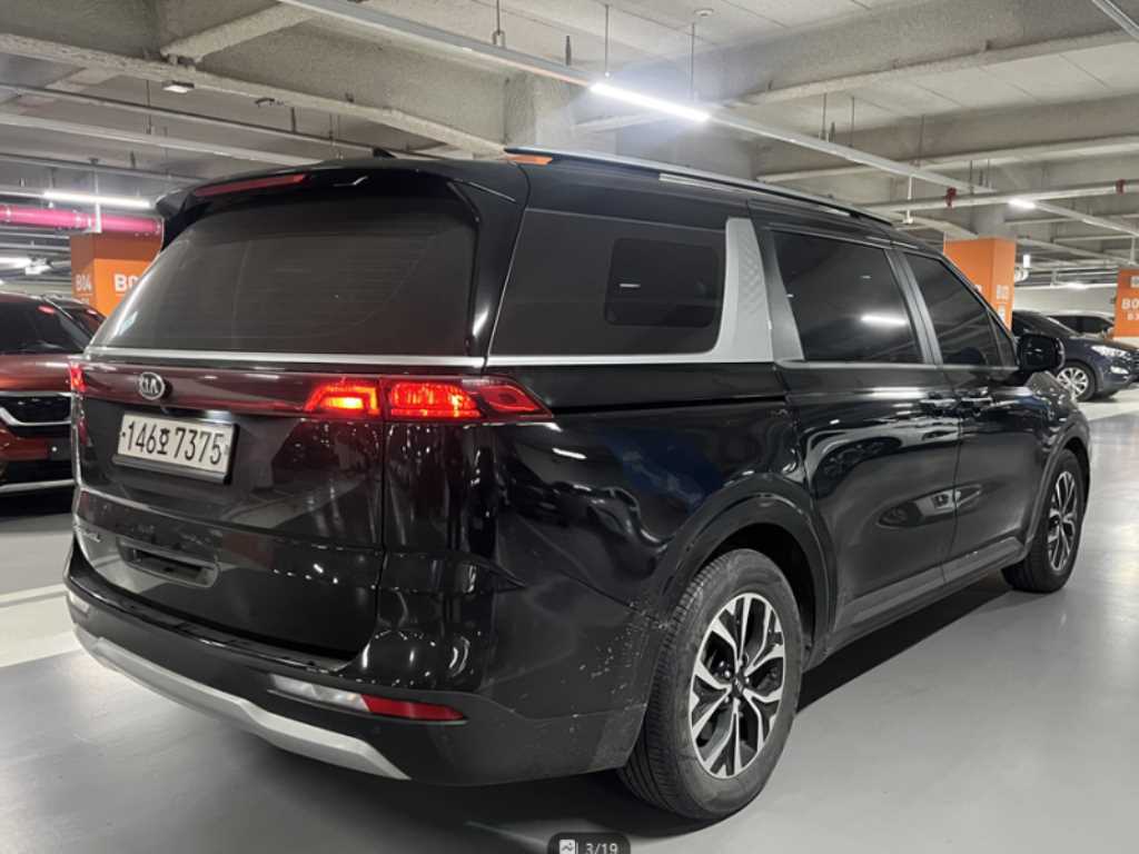 KIA Carnival - Vista 3