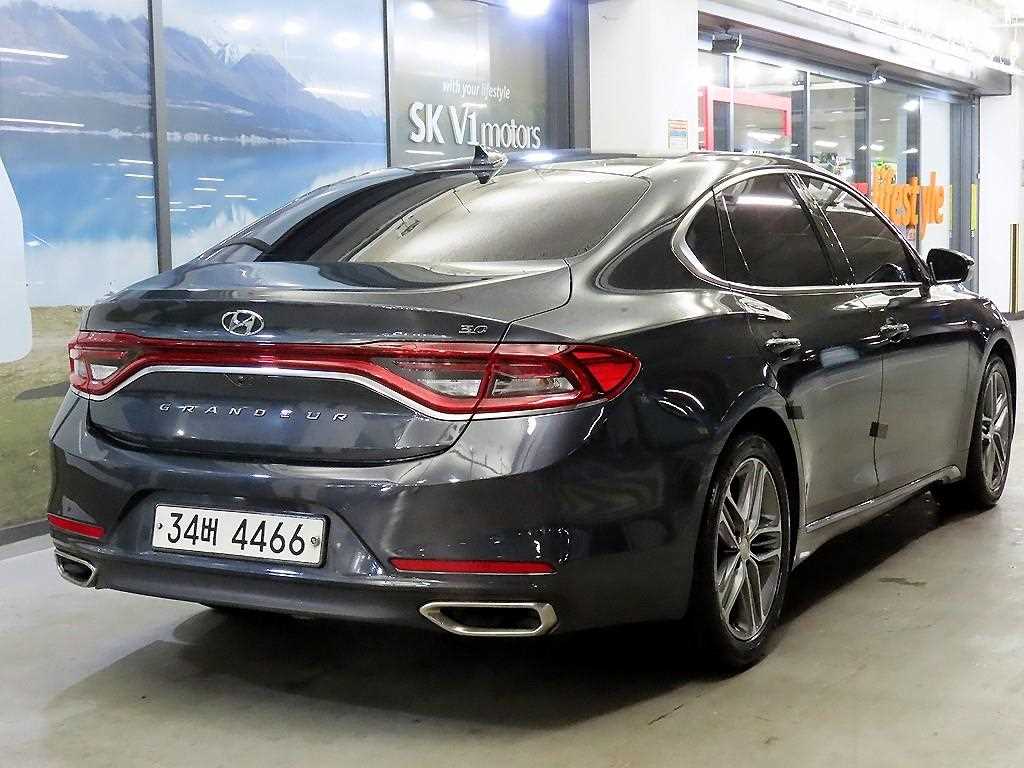 HYUNDAI Grandeur - Vista 4