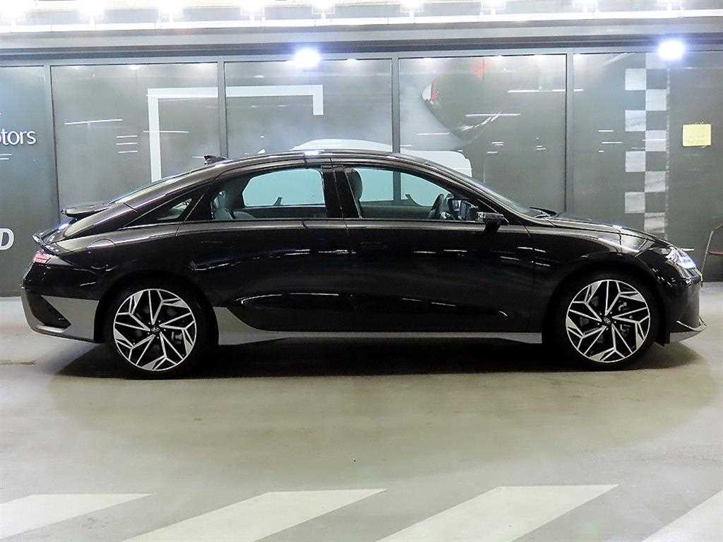 HYUNDAI Ioniq 6 - Vista 3