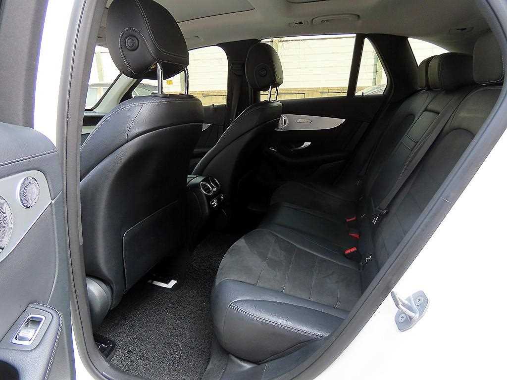 Mercedes Benz GLC Class - Vista 6