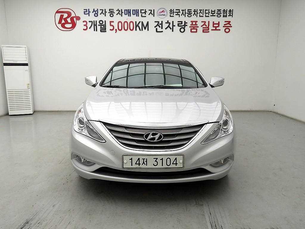 HYUNDAI Sonata - Vista 2