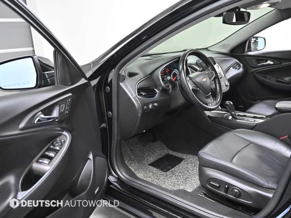 Chevrolet Malibu - Vista 11