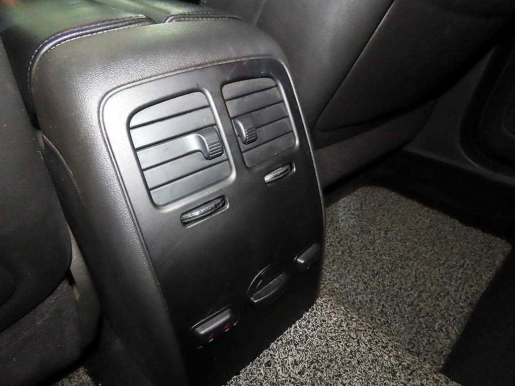 Lincoln MKS 2015 Negro - Importación desde Corea - HF Imports Iquique - Foto 16