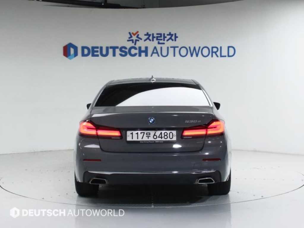 BMW 5 Series - Vista 4