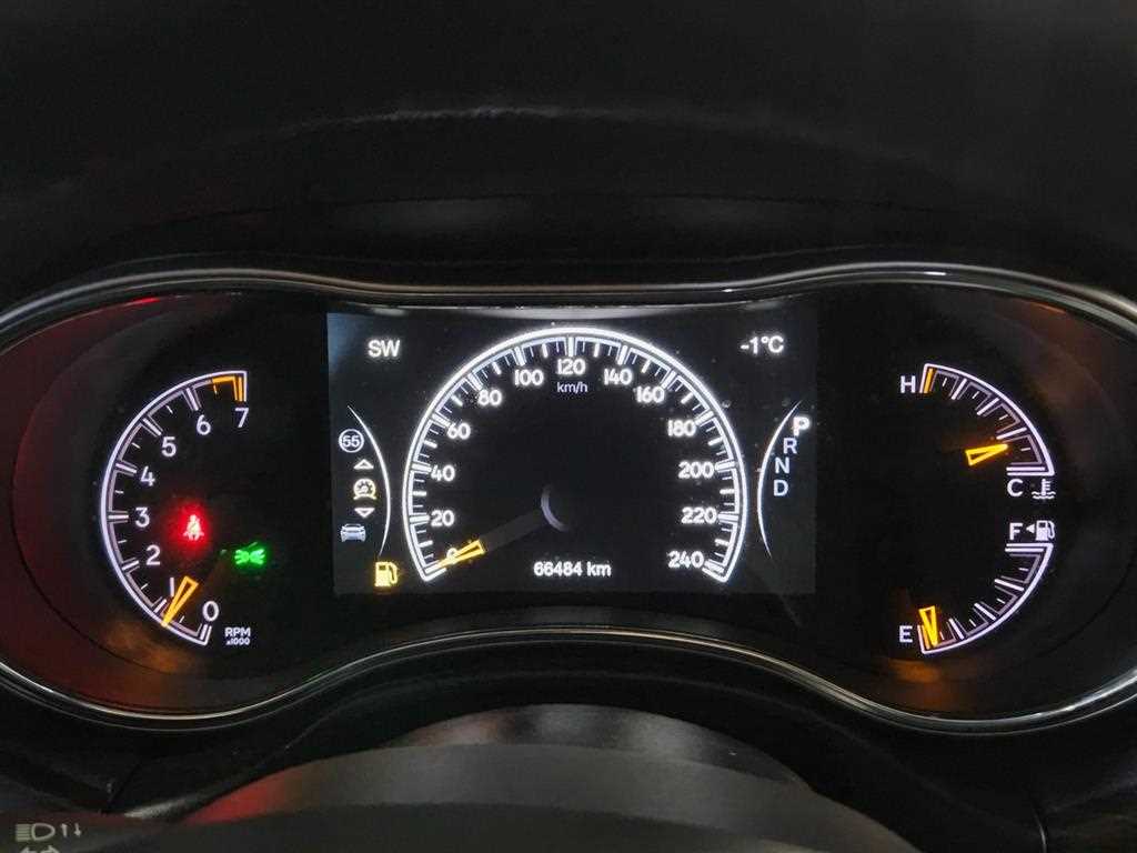 Jeep Cherokee - Vista 11