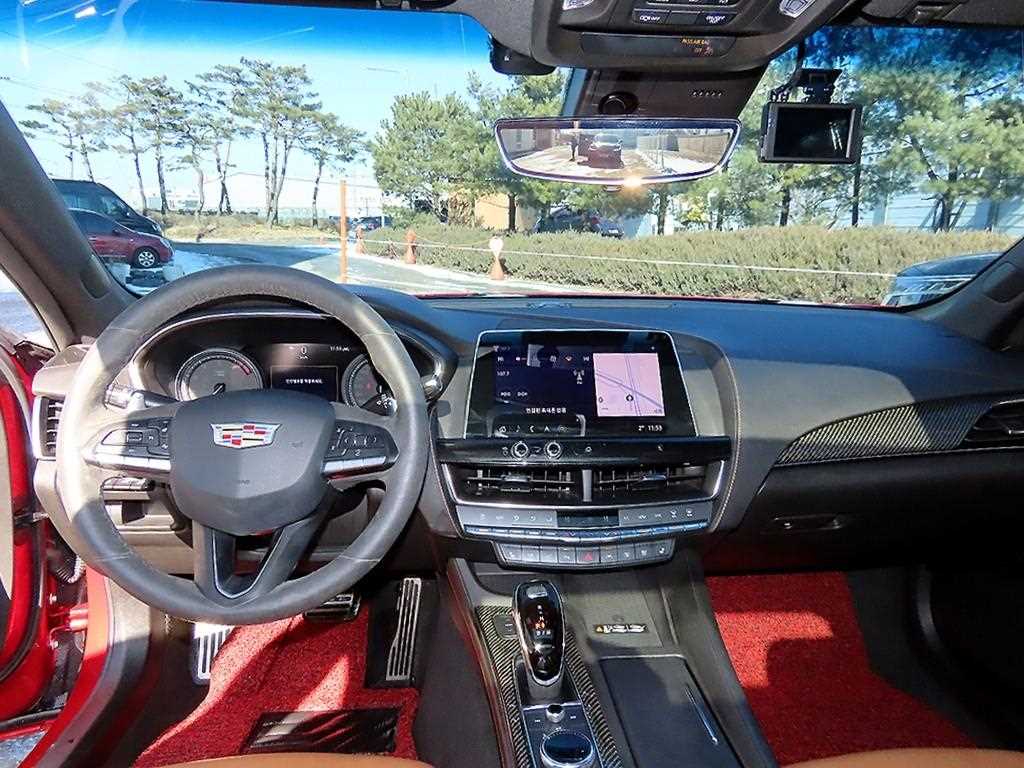 Cadillac CT5 - Vista 7