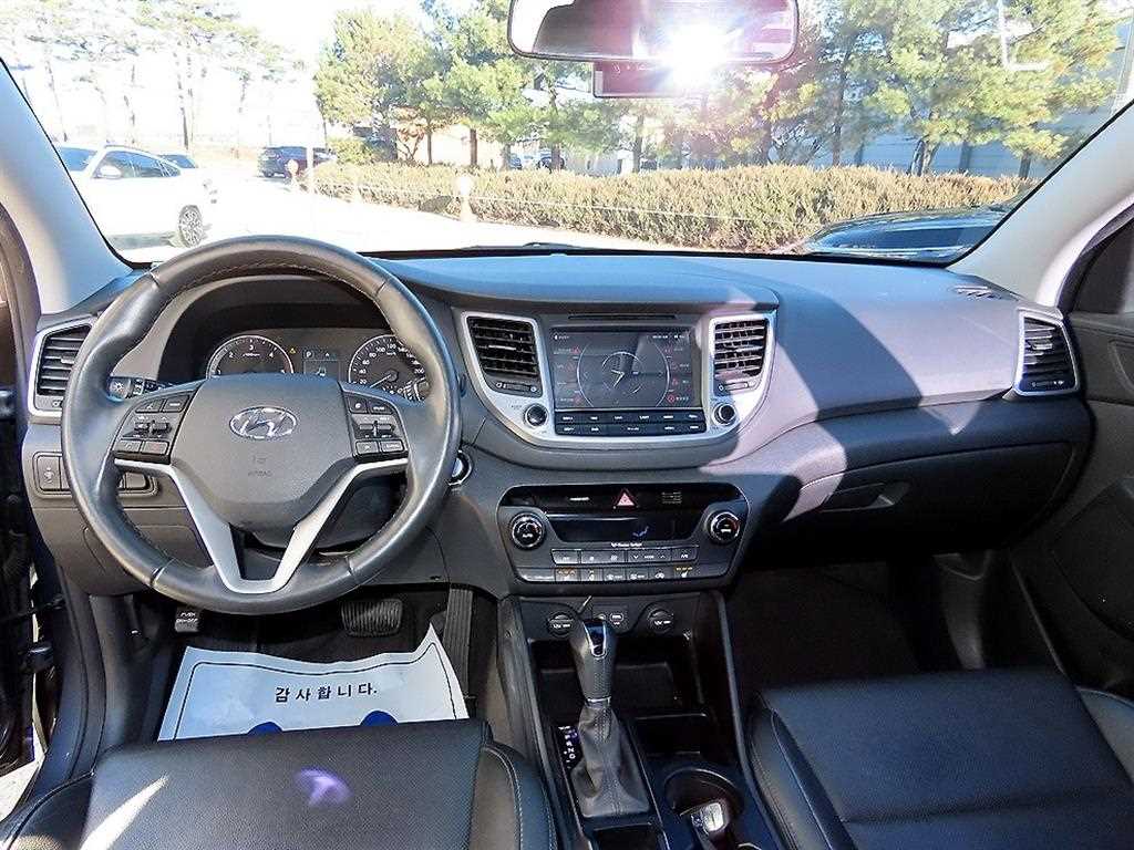 HYUNDAI Tucson - Vista 7