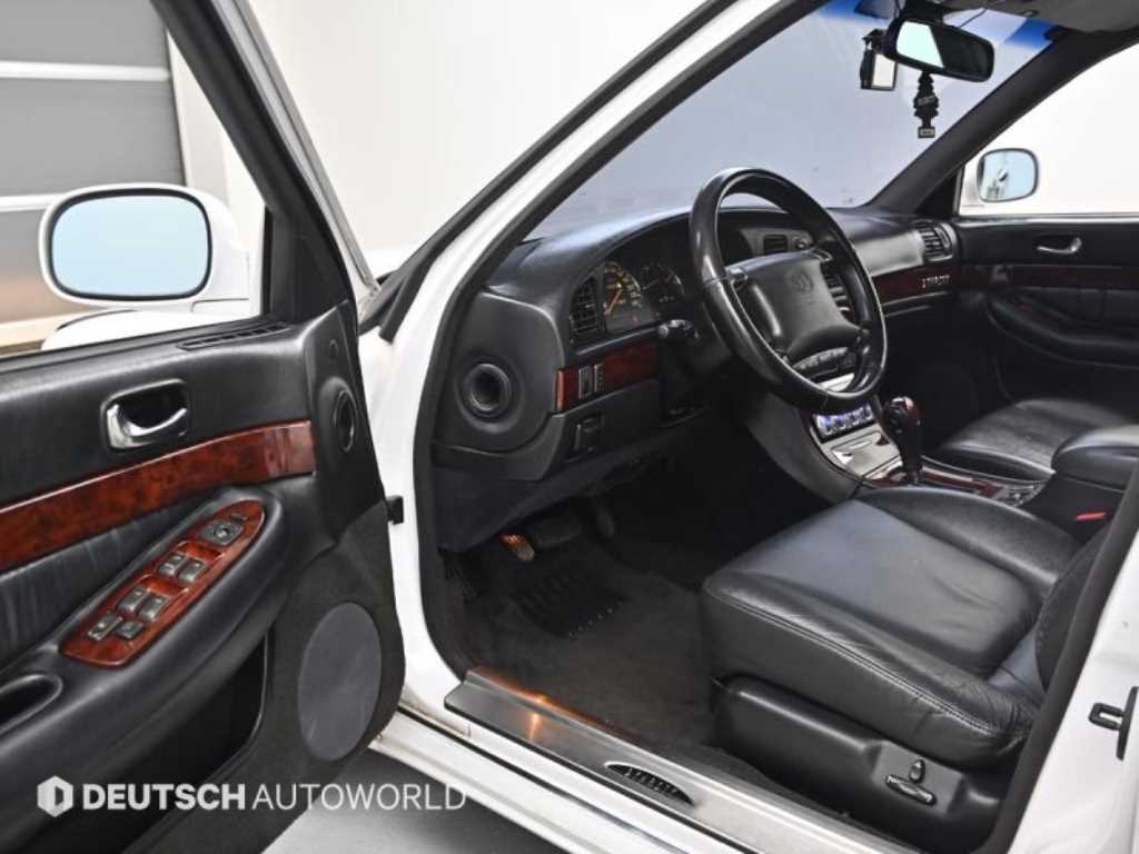 HYUNDAI Dynasty - Vista 11