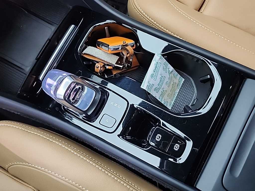 Volvo XC40 - Vista 8