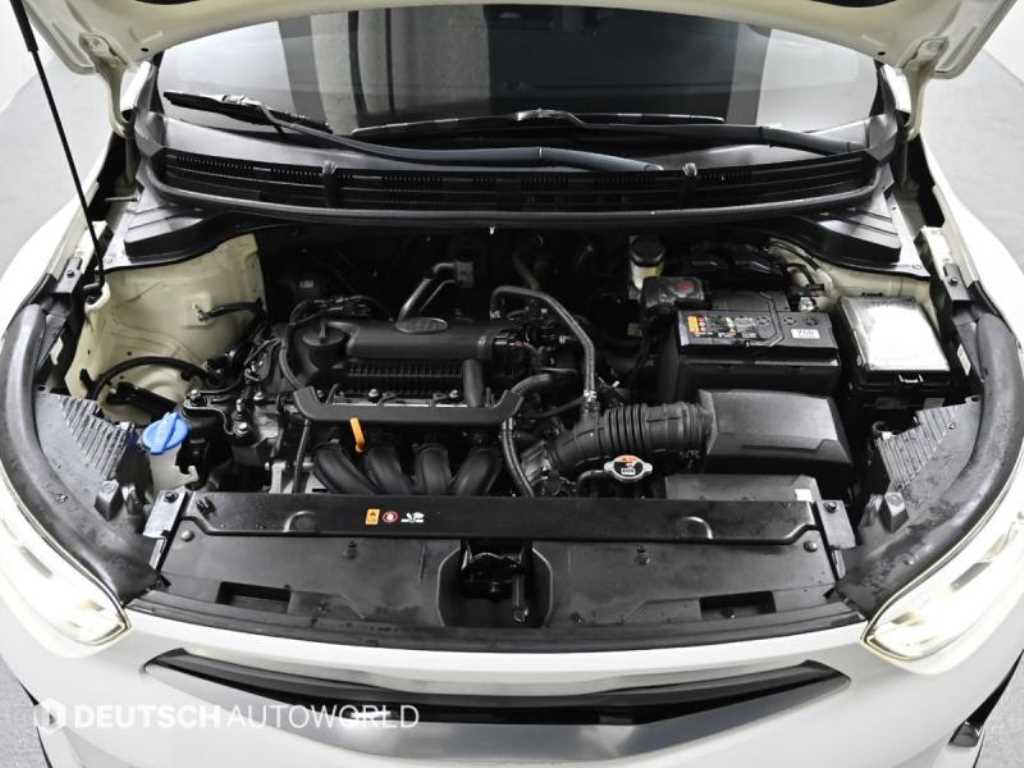 KIA Stonic - Vista 6