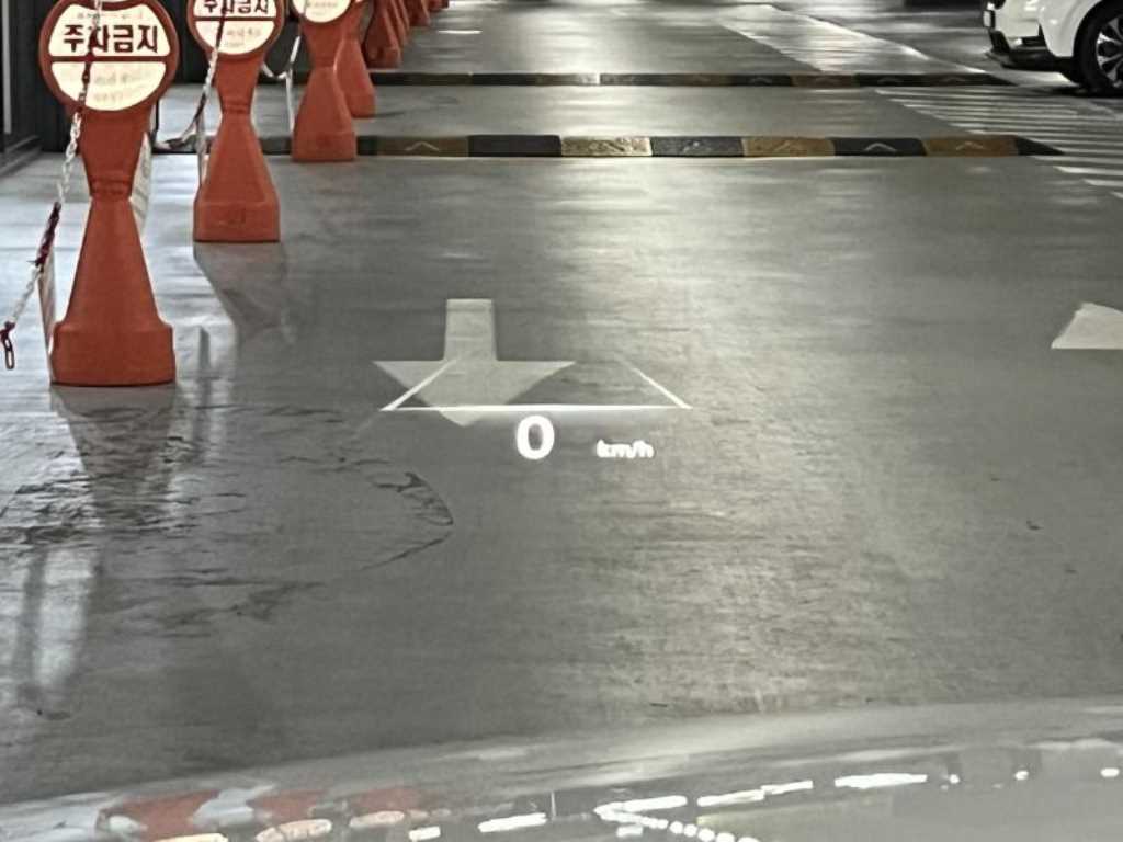 Genesis GV70 2023 Blanco - Importación desde Corea - HF Imports Iquique - Foto 14