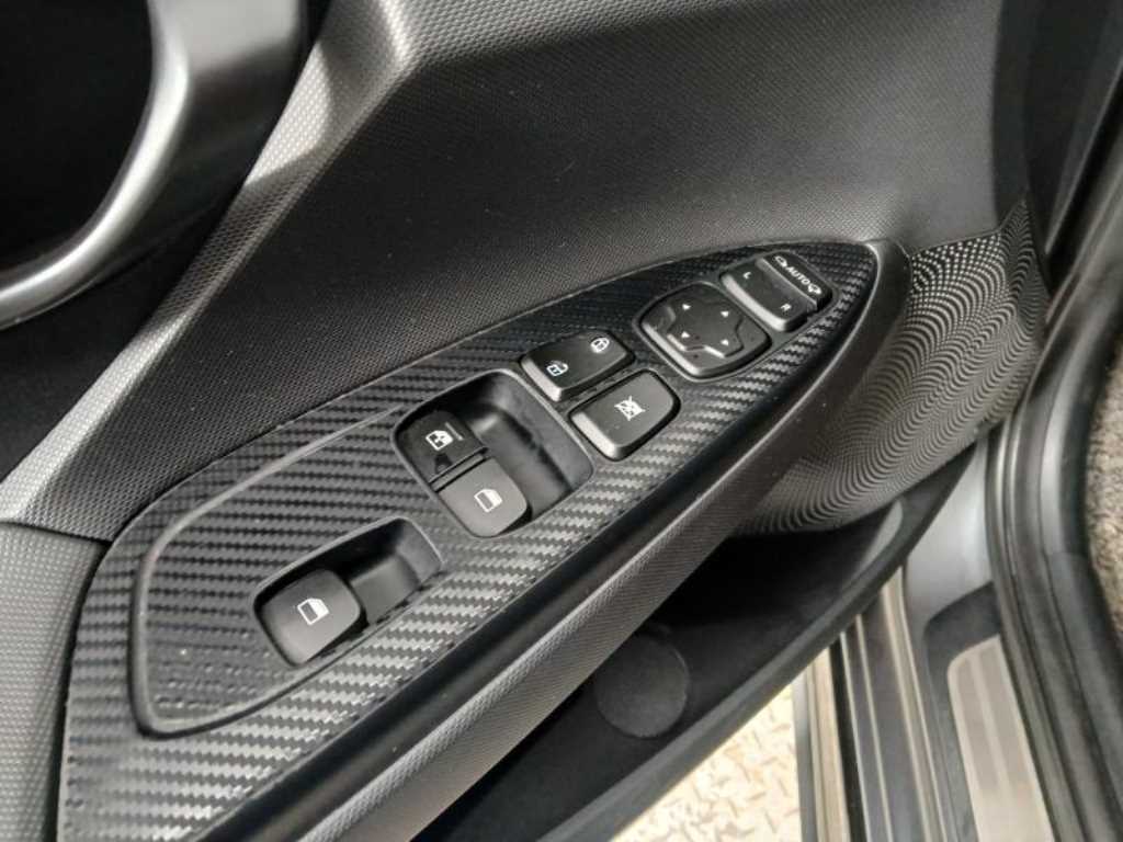 HYUNDAI Veloster - Vista 10