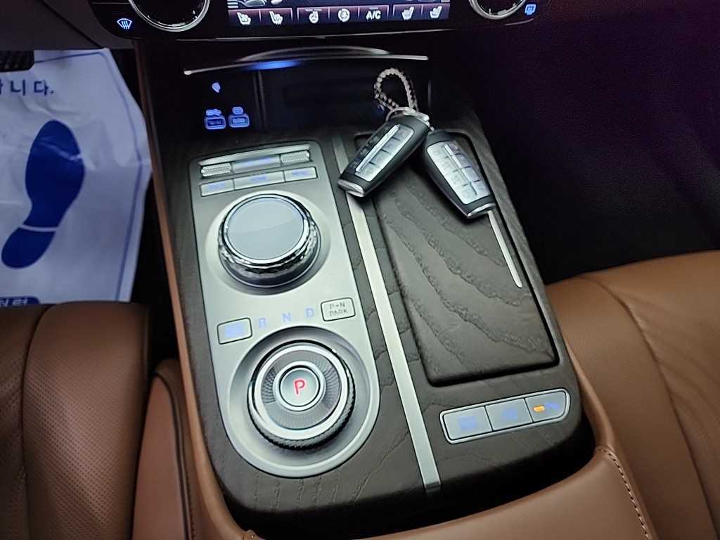 Genesis G80 - Vista 8