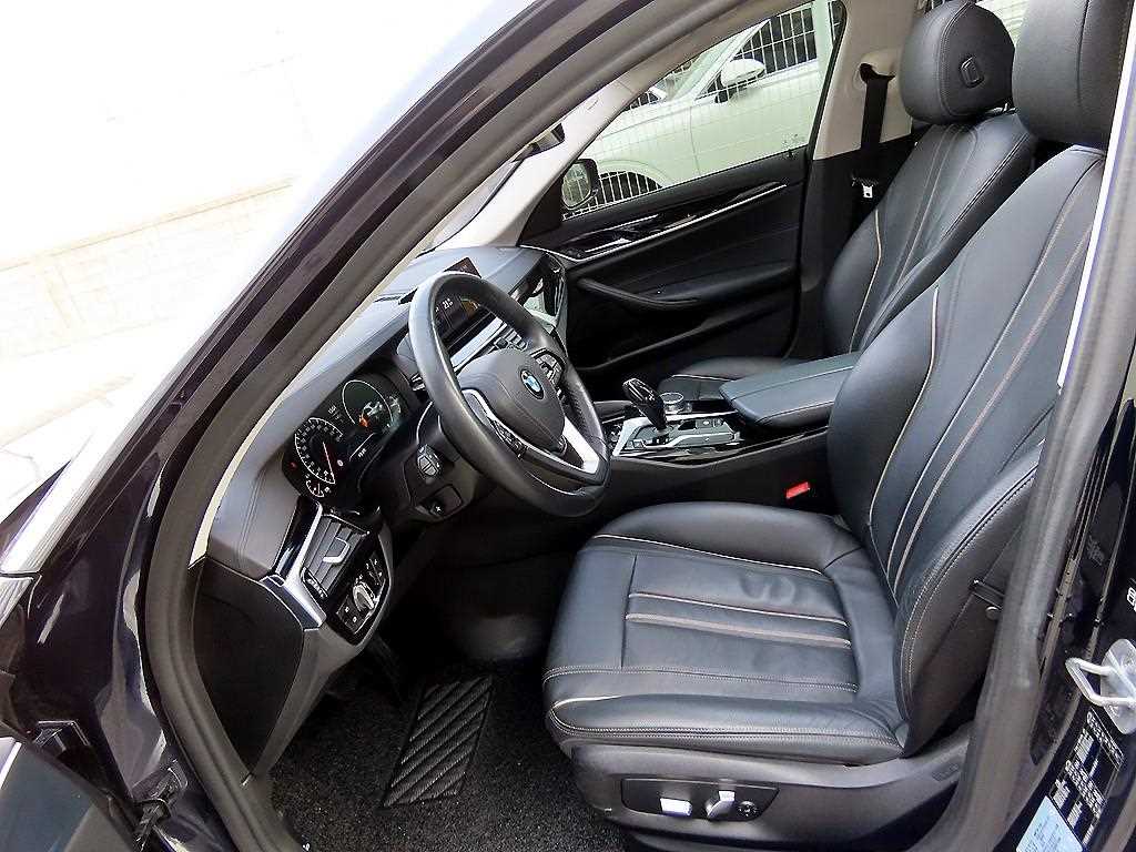 BMW 5 Series - Vista 5