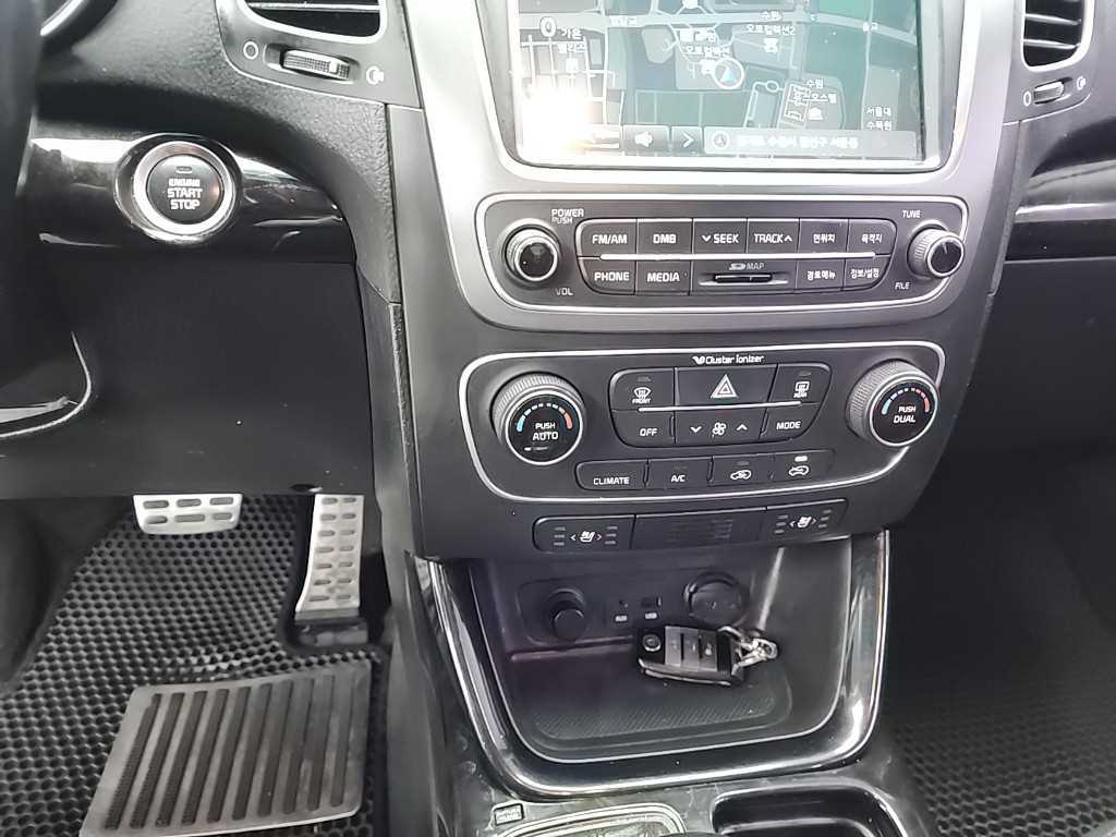 KIA Sorento - Vista 10