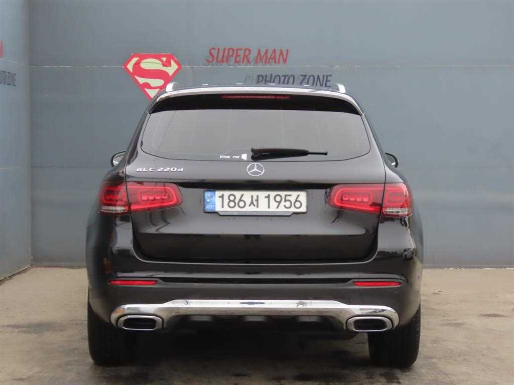 Mercedes Benz GLC Class - Vista 4