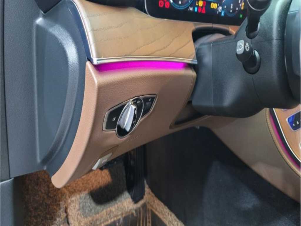 Mercedes Benz E class - Vista 8