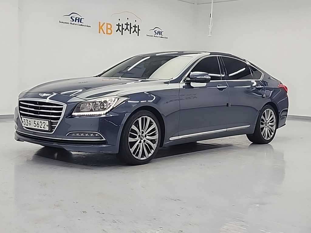 HYUNDAI Genesis - Vista 4