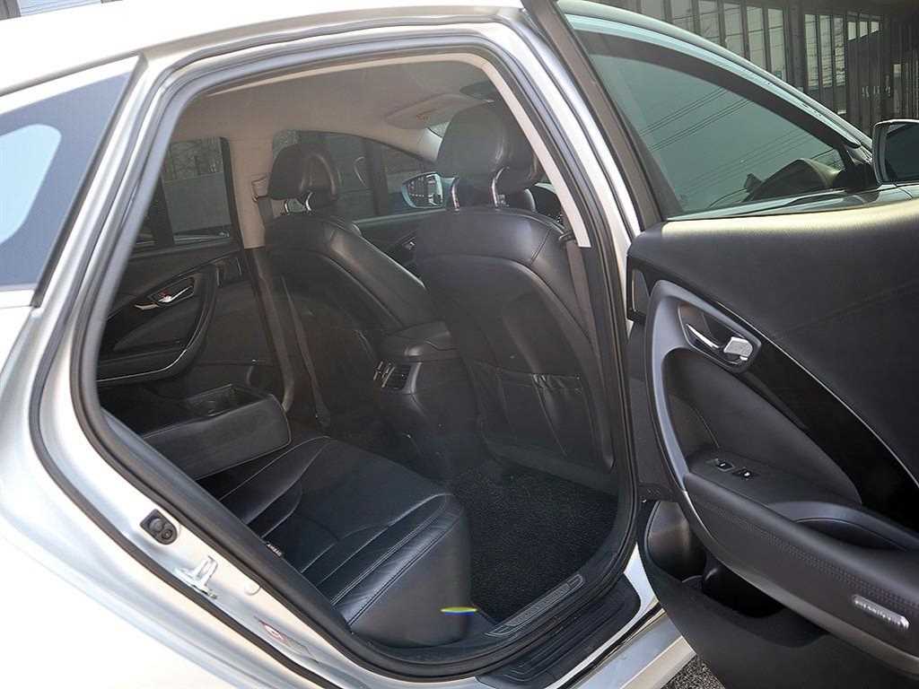 HYUNDAI Grandeur 2015 Plateado - Importación desde Corea - HF Imports Iquique - Foto 14