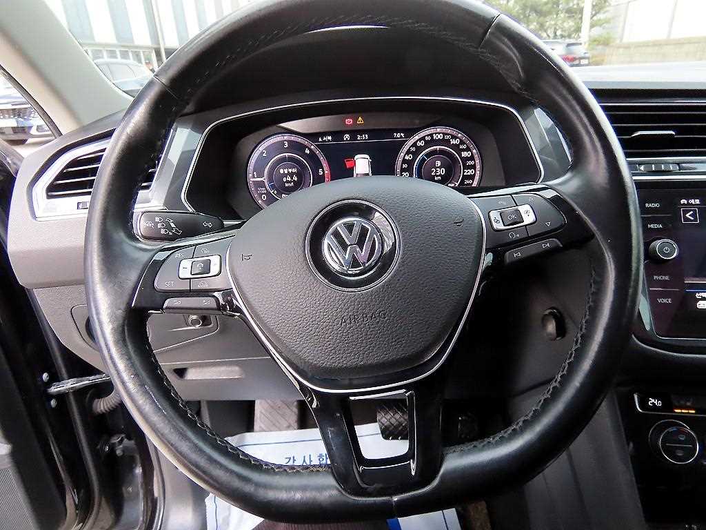 Volkswagen Tiguan - Vista 8